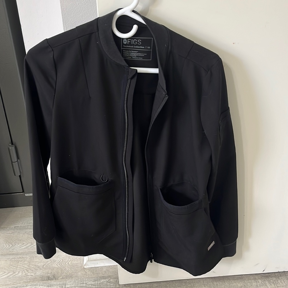 XSmall Figs scrub jacket black